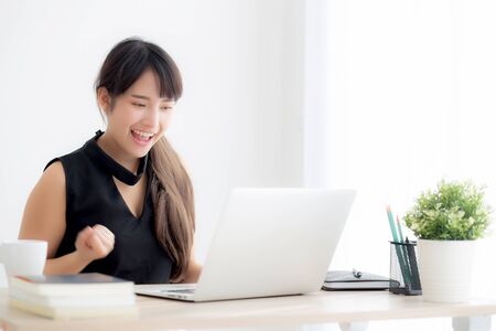 Minimalist Feng Shui for the Home Office: Productivity and Balance in Remote Workspaces