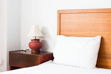 Essential Dos and Don’ts for Feng Shui in the Modern American Guest Room