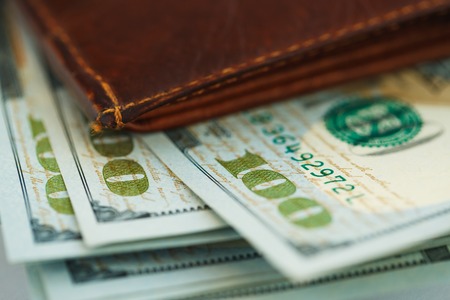 Manifesting Prosperity: Feng Shui Wallet Tips for Modern American Entrepreneurs